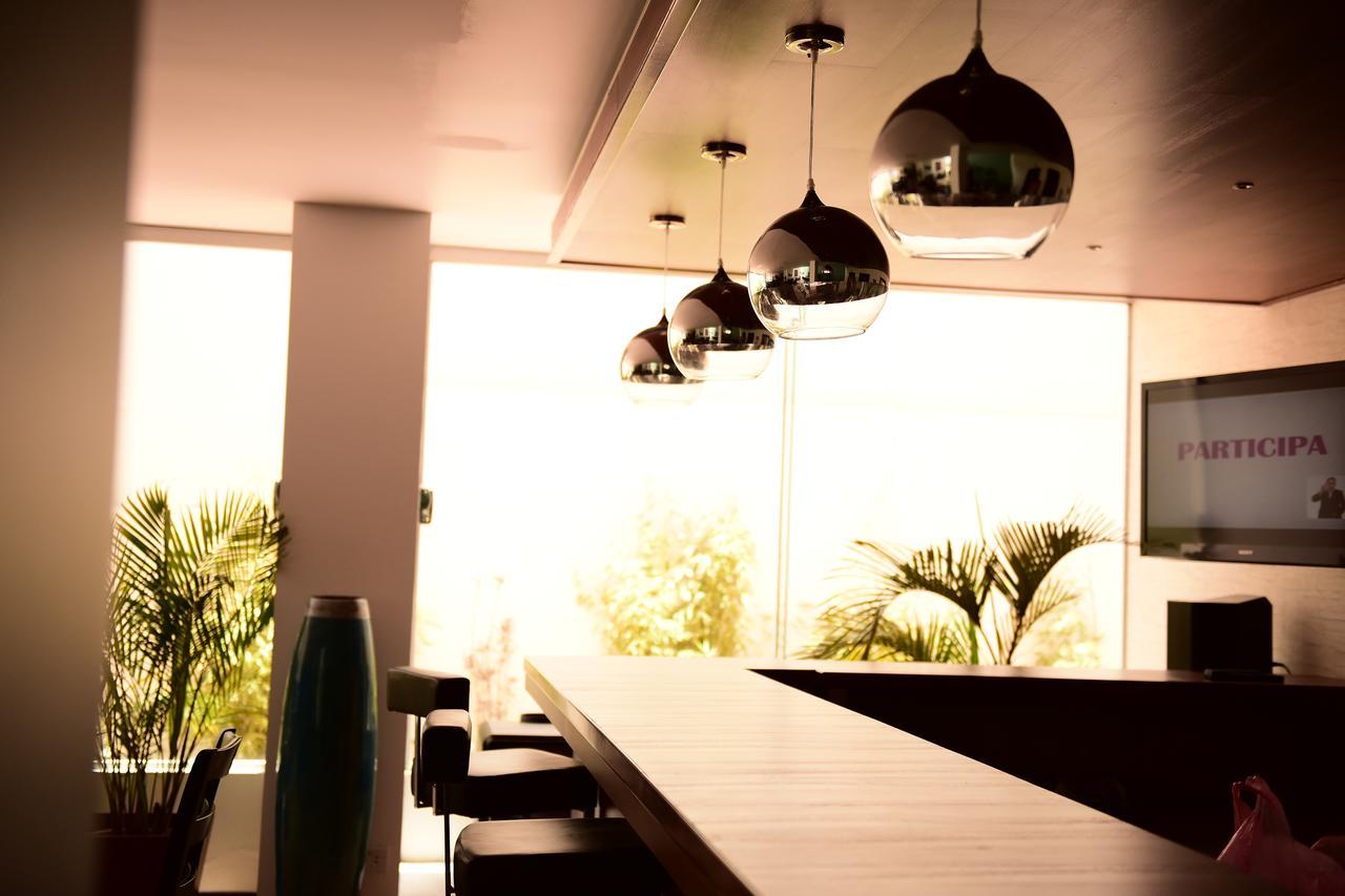 Midtown La Paz Hotel Bagian luar foto