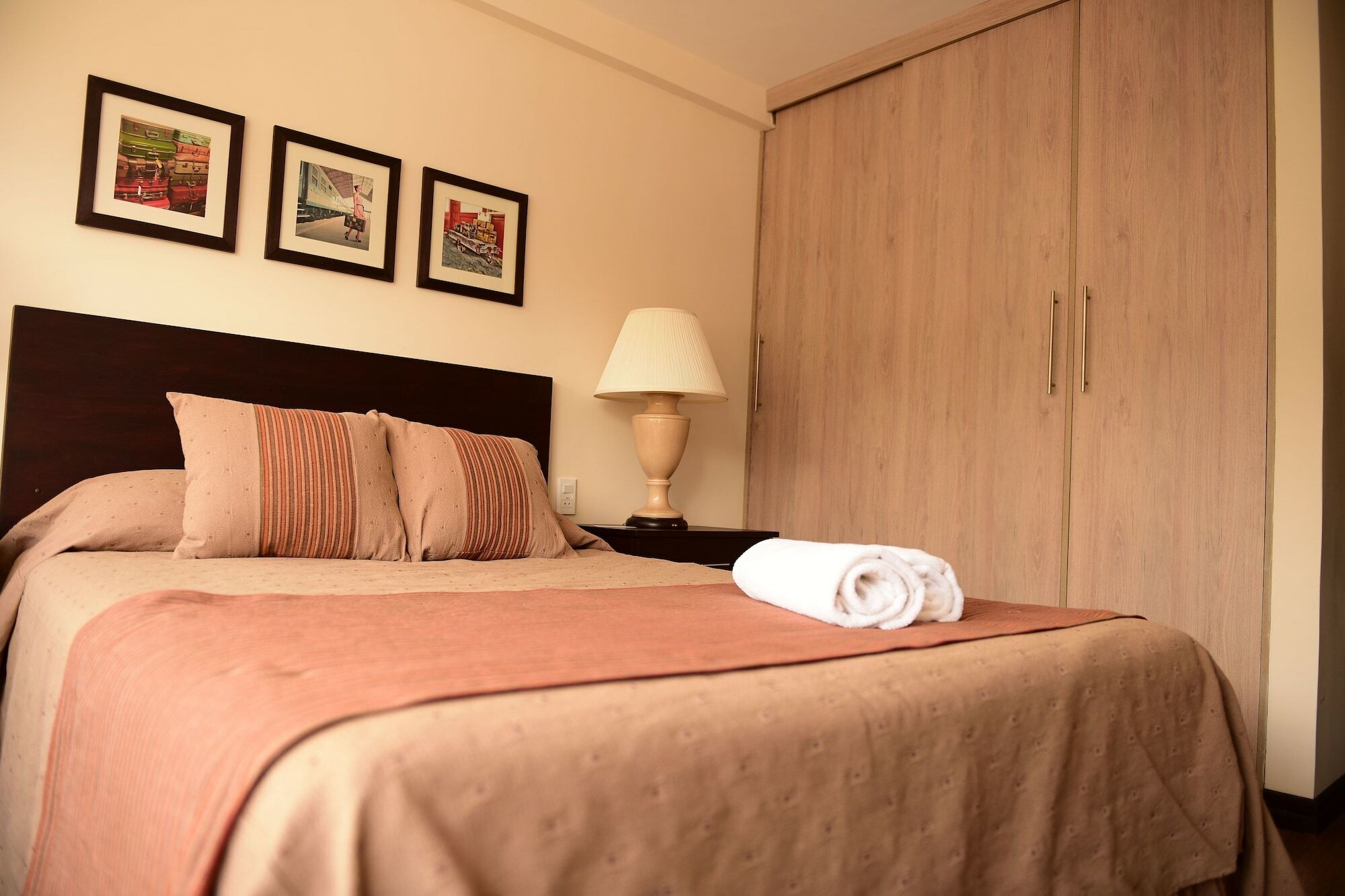 Midtown La Paz Hotel Bagian luar foto